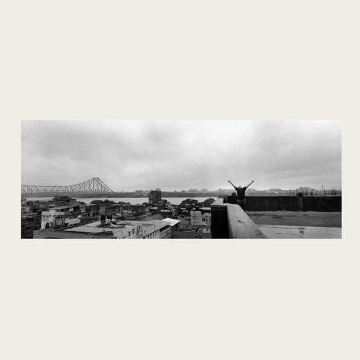 Black and white panoramic documentary photograph of Kolkata by Rajib De, analogue film 