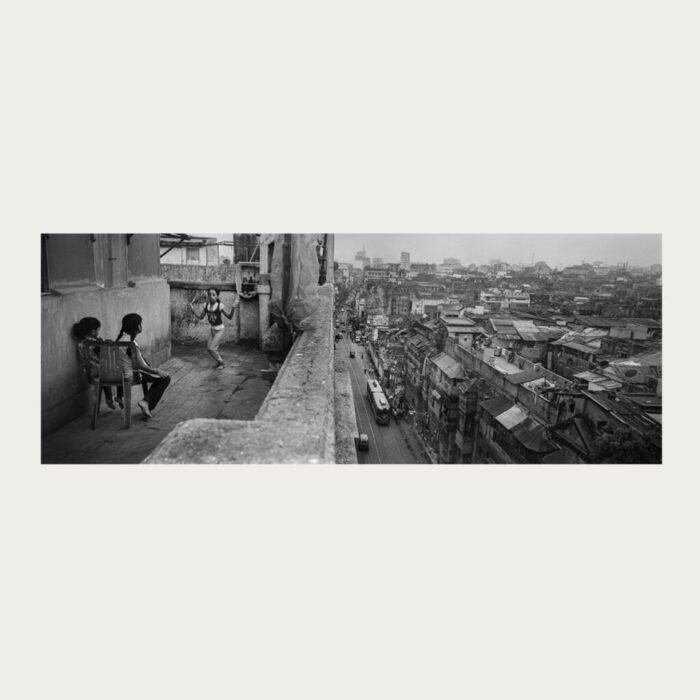 Black and white panoramic documentary photograph of Kolkata by Rajib De, analogue medium format